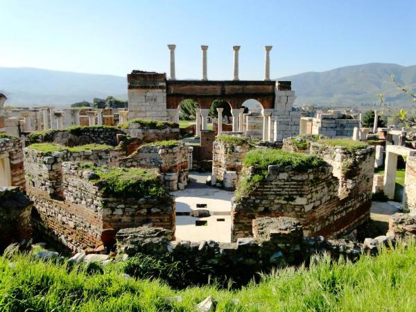 Basilica of St. Jean – Izmir Airport Selcuk Transfer