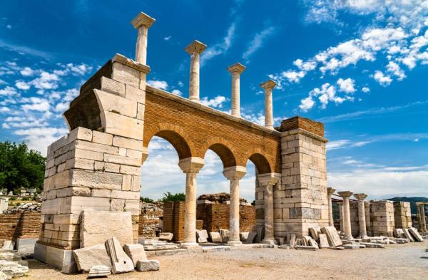 Discover Asia Minor with Professional Guide |Start Exploring from Izmir Airport